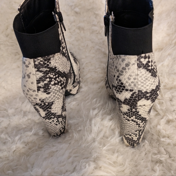 Qupid Snakeskin Heels - Picture 4 of 5